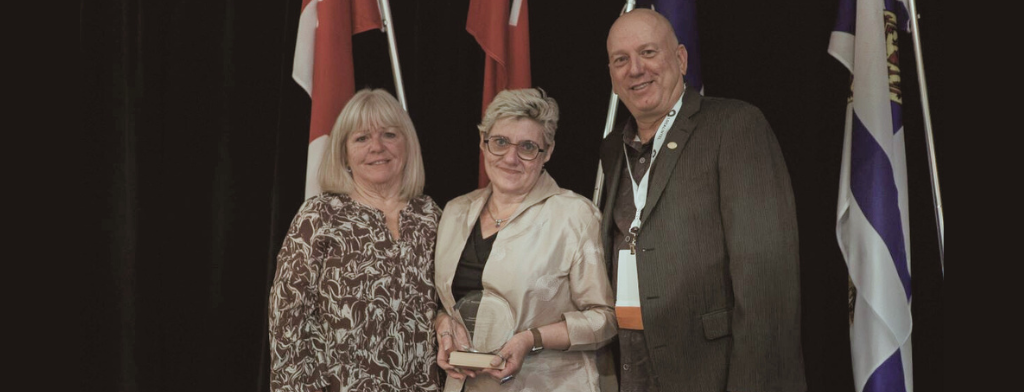 Susan Gardner accepts President's Award at 2025 EDAC conference